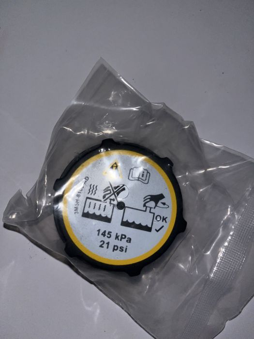 Крышка расширительного бачка Ford, Mazda, Volvo и Land