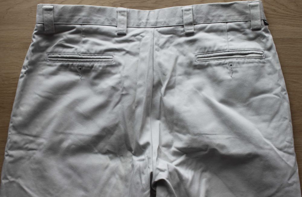 Calças Dockers Classic Fit Flat Front Chino vintage