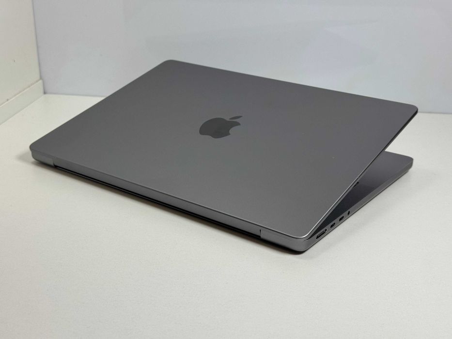 Apple MacBook Pro 14 2021 M1 Pro 16GB RAM 512GB SSD Super Stan