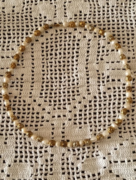 Colar e pulseira antiga/vintage de bijuteria de qualidade