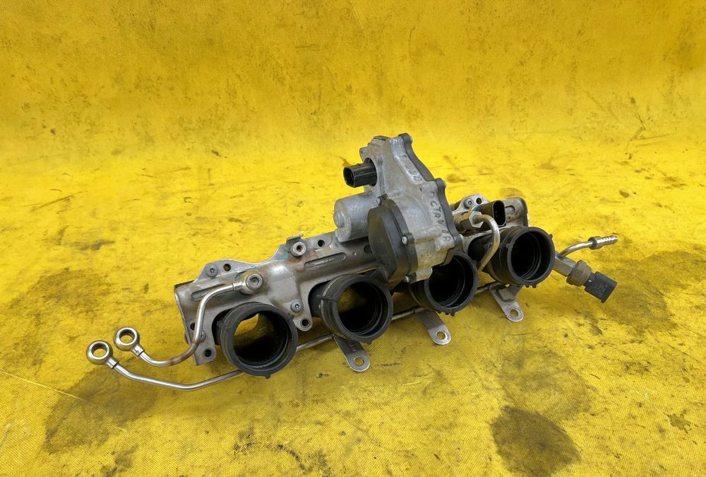 Kolektor Ssący 2.0 FSI 06D133209T Nastawnik Czujnik Ciś. Paliwa Listwa