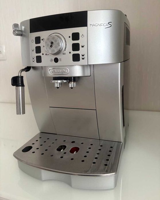 Кавомашина DeLonghi ECAM 22.110 SB Magnifica S б/в