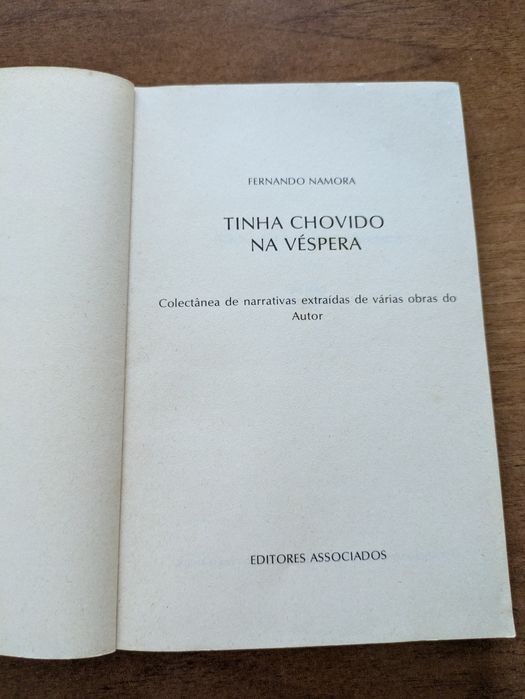 Livros "Peregrinação" e "Tinha chovido na véspera"