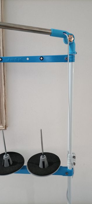 Máquina de costura Zig Zag e ponto corrido