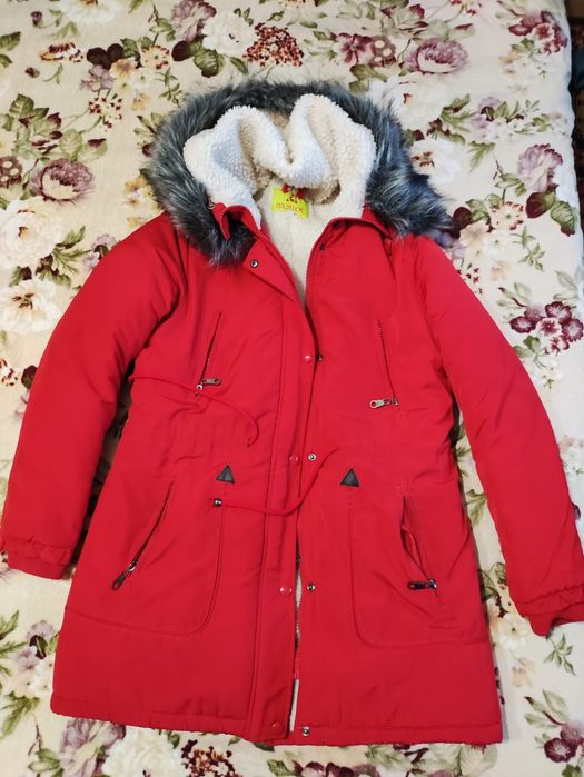 Куртка в хорошем состоянии