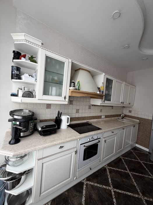 Кухня з вбудованою технікою