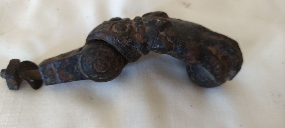 Aldrava Puxador  Maçaneta antiga em ferro