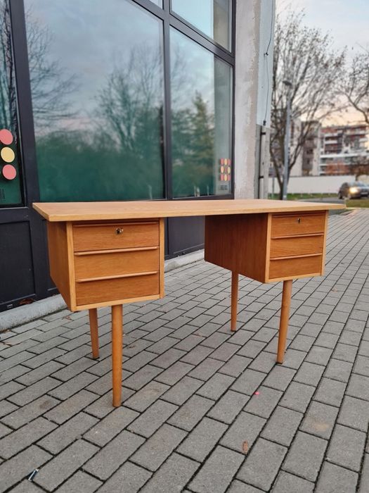 Biurko fornirowane,skandynawski design,Szwecja lata 60-70,Mid century