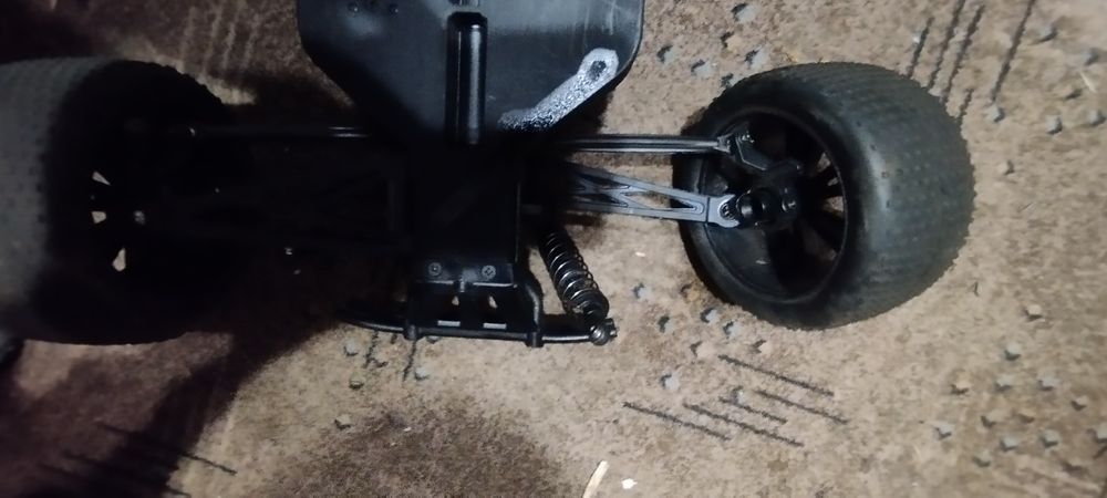 Машинка радіокерована