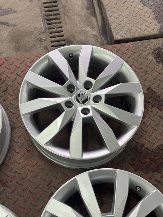 Felgi Skoda 17 5x112 Octavia Super Yeti i inne
