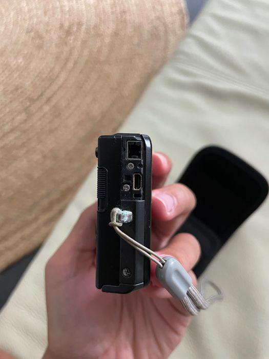 Sony Cyber shot 10.1 megapixel digital camera (charger included)64553311059587122