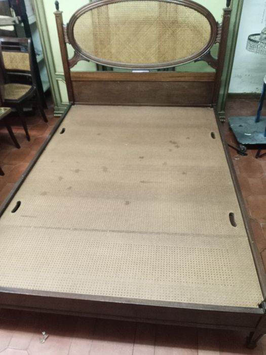 Cama e guarda roupa antigo