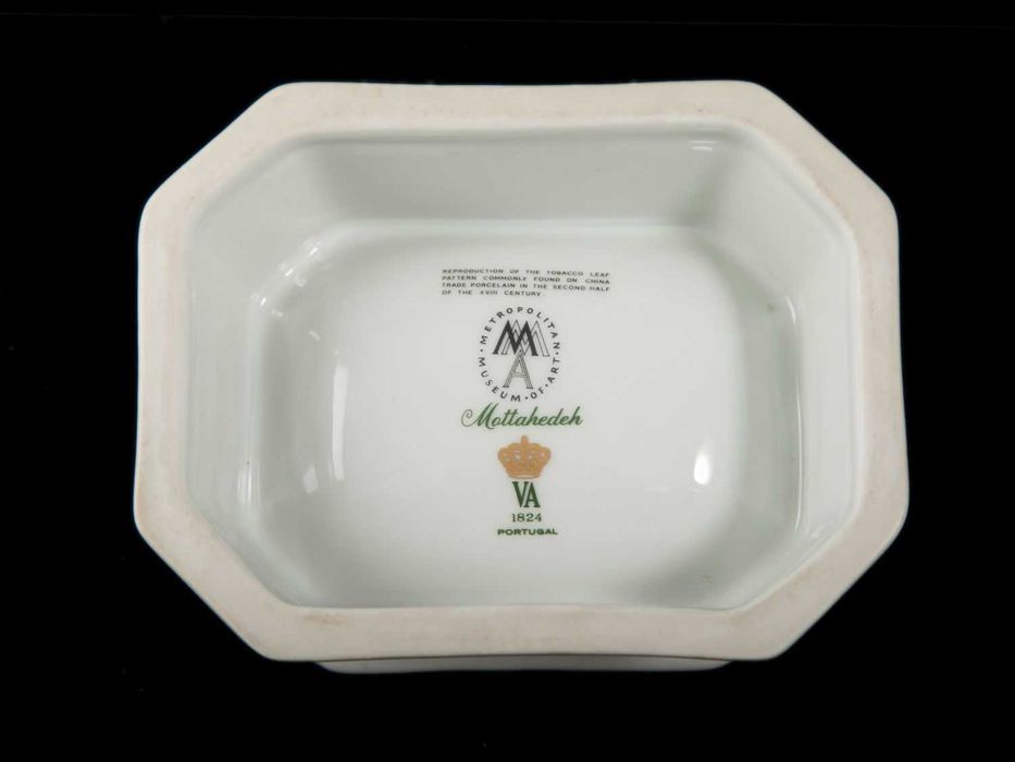 Porcelana Vista Alegre folha de tabaco, terrina, covilhete, saleiro