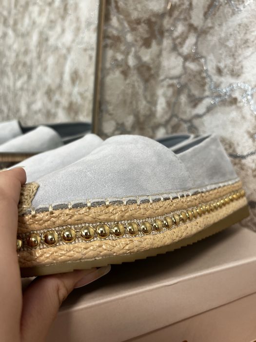 Лофери ніжно блакитні