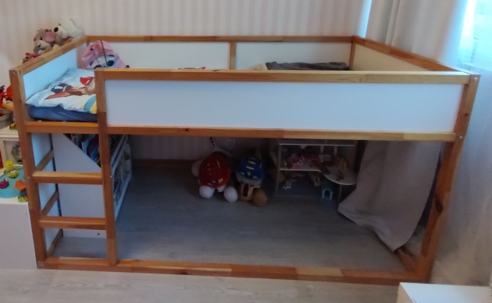 Łóżko Kura Ikea piętrowe dwustronne