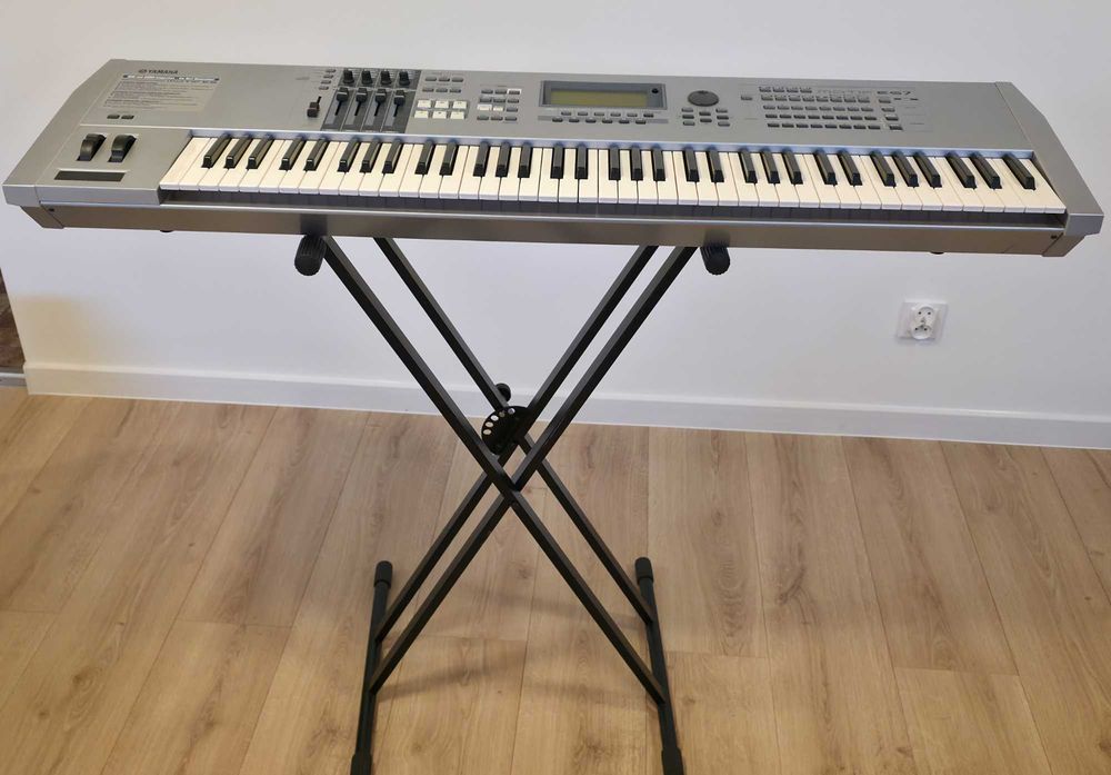 Yamaha Motif ES7 + Flight Case