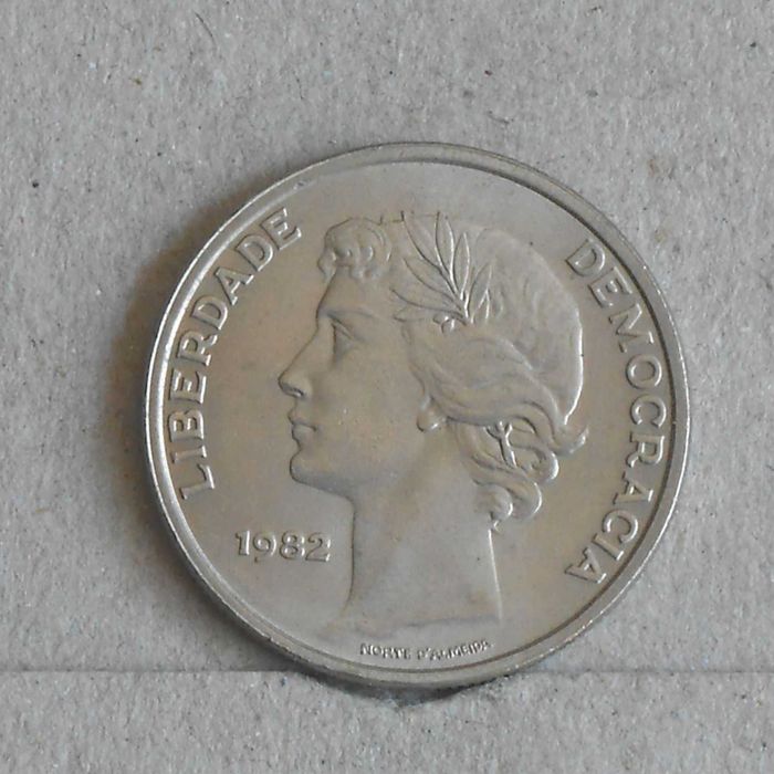 Portugal 25 Escudos 1982 - OLX X10820
