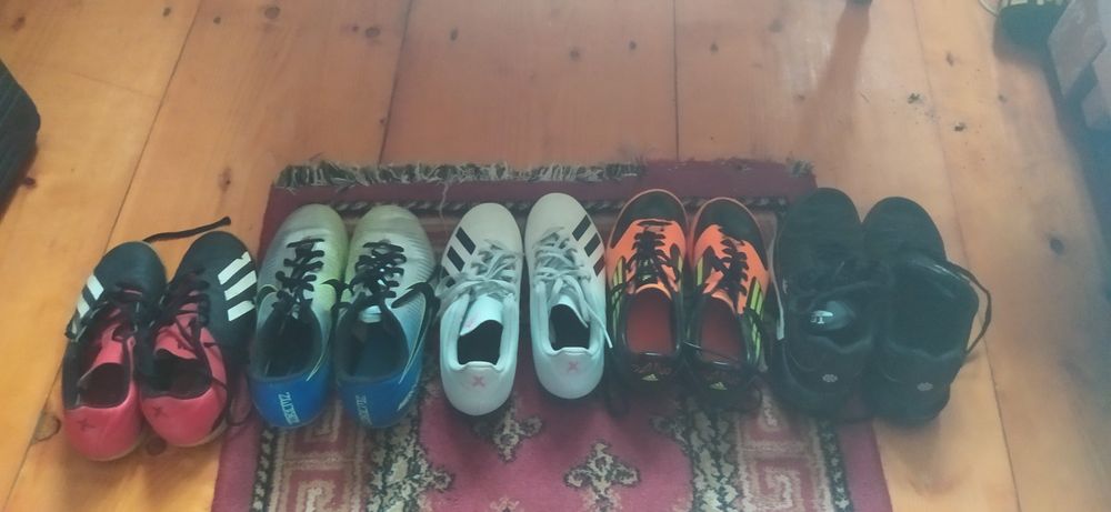 продаю крочовки футзали найки тн и кросовки для футбола