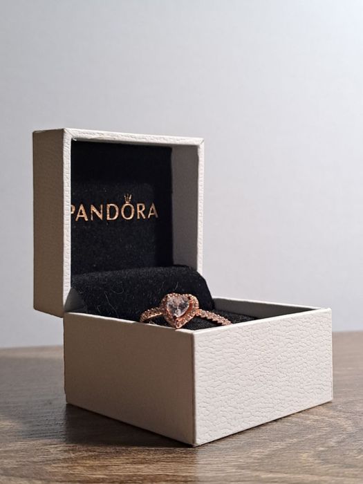 Срібне кільце Pandora