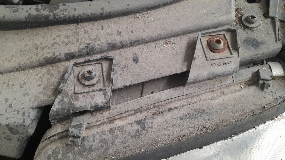 Ótica / farol esquerda AUDI A6 Avant (4B5, C5)