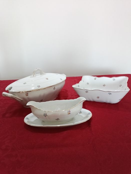 Várias peças Coimbra Porcelana muito antigas e assinadas