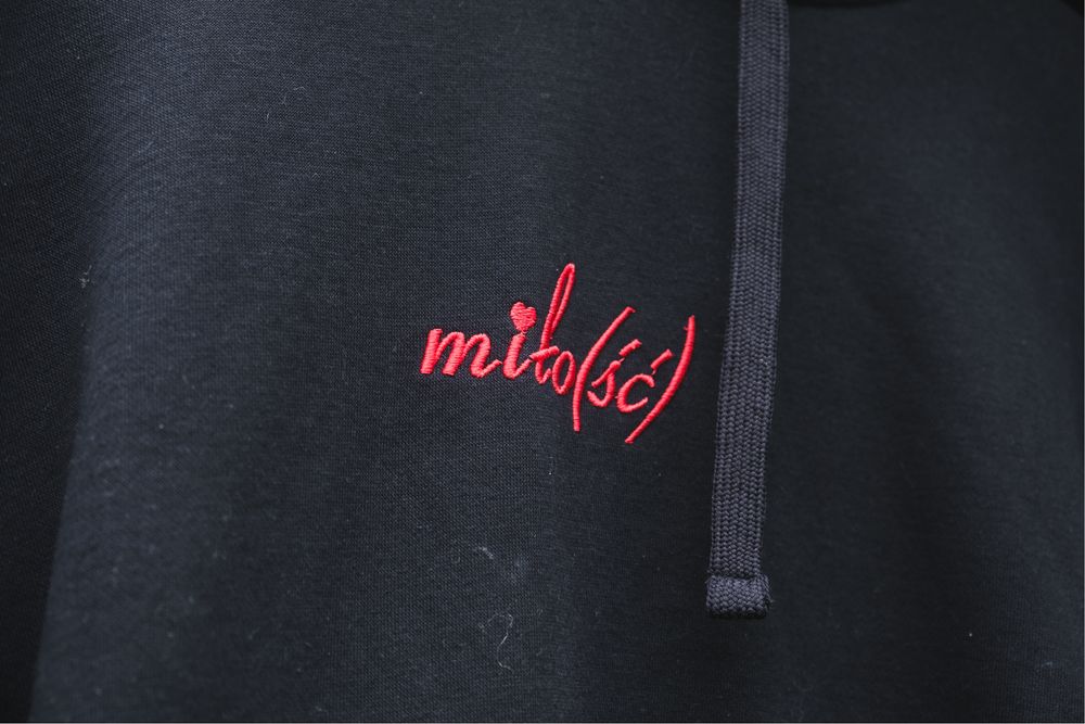 Oryginalna Bluza Miło(ść) w zestawie z koszulką