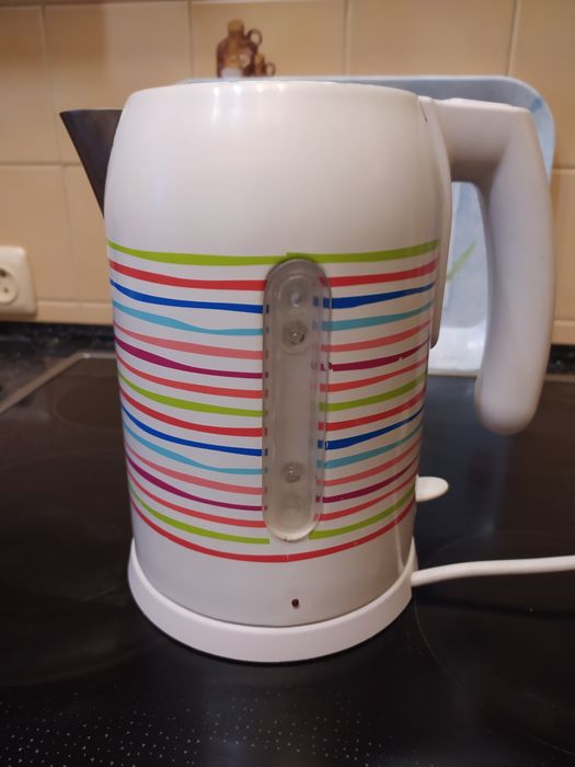 Чайник електричний на 2 літра