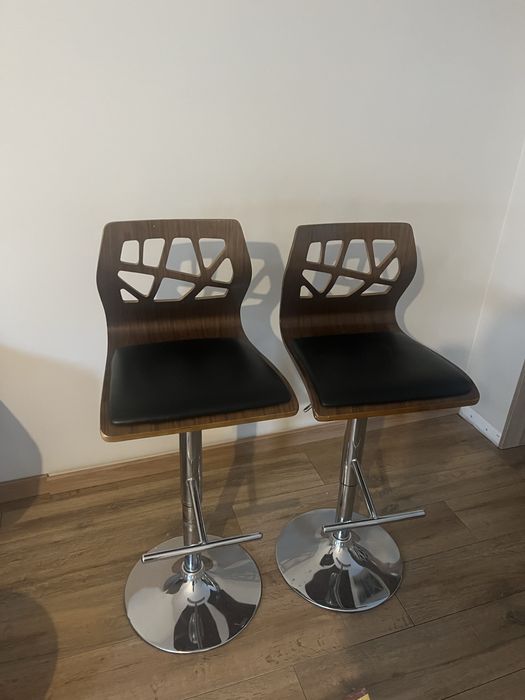 Oddam za datmo dwa hokery - REZERWACJA do 02.04