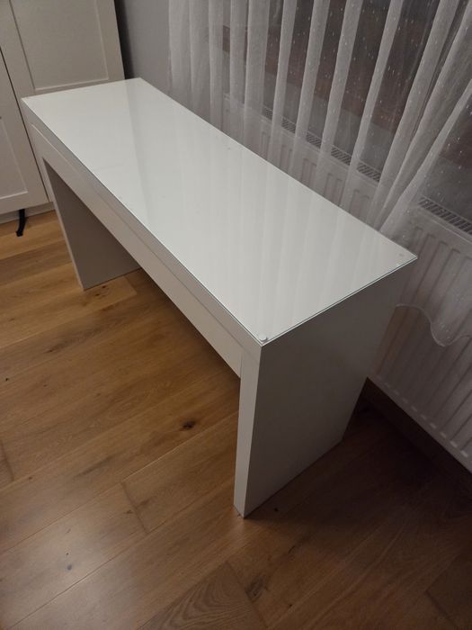 Toaletka biała. IKEA.