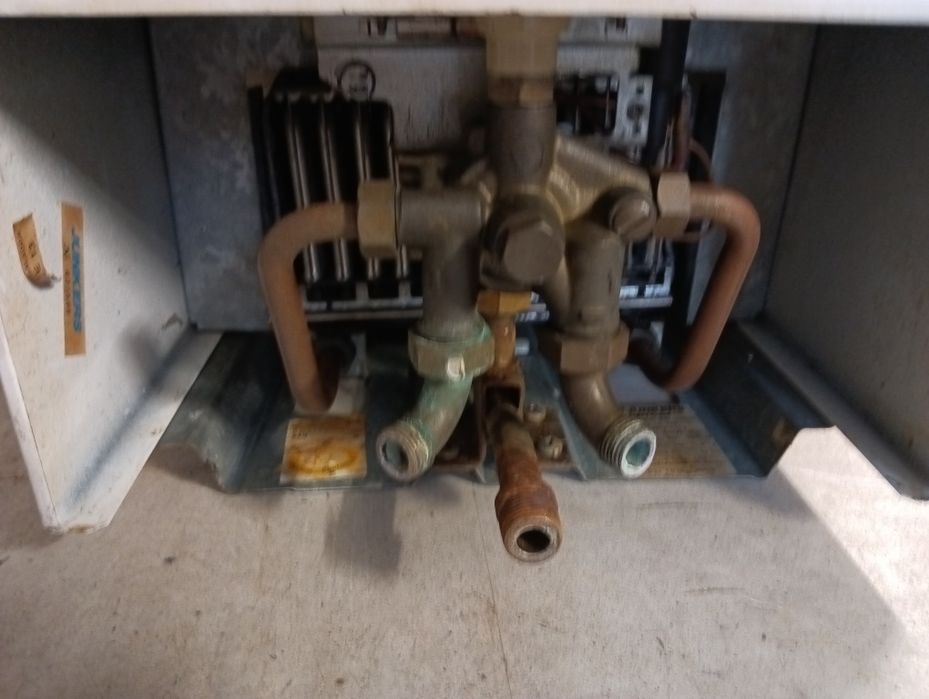 Esquentador junkers.