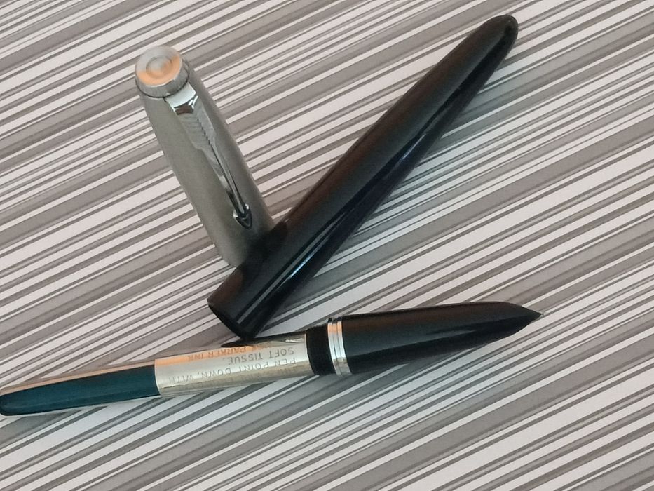 Caneta Parker 21 de aparo, preta e inox