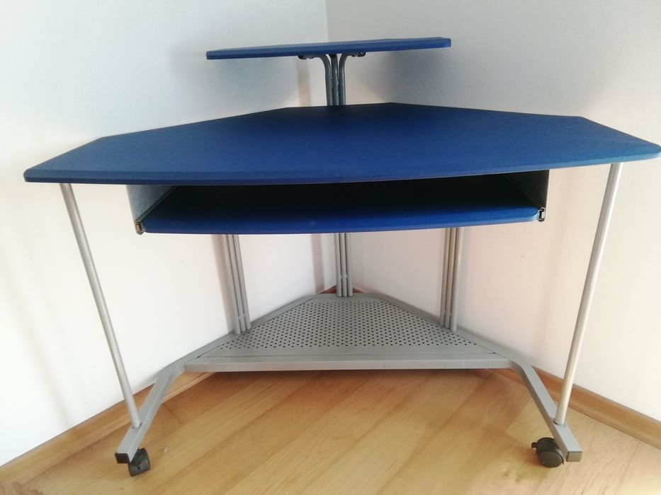 Escrivaninha/secretária em metal c/gaveta para computador e monitor.