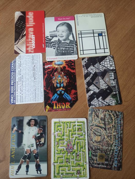 Zestaw 40 kart telefonicznych zagranicznych