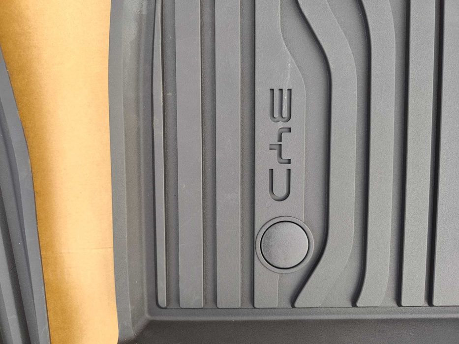 dywaniki gumowe komplet BYD ATTO 3 nowe oryginalne