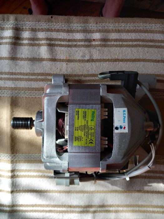 silnik pralki indesit HXGN2I.13