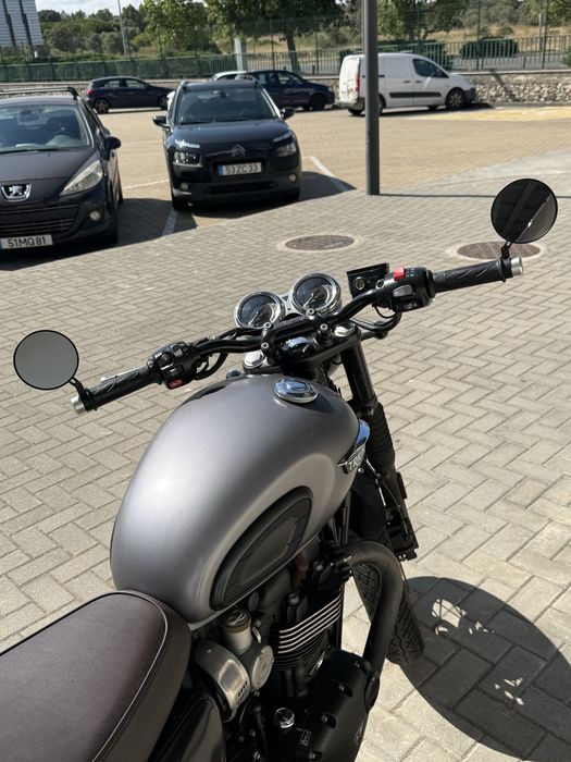 Triumph Bonneville T120 Black