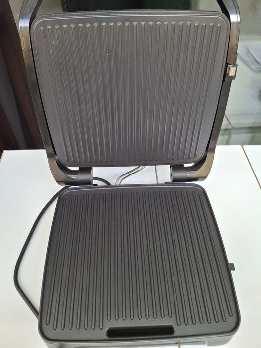 COM GARANTIA - Tostadeira / torradeira / grelhador eletrico Moulinex