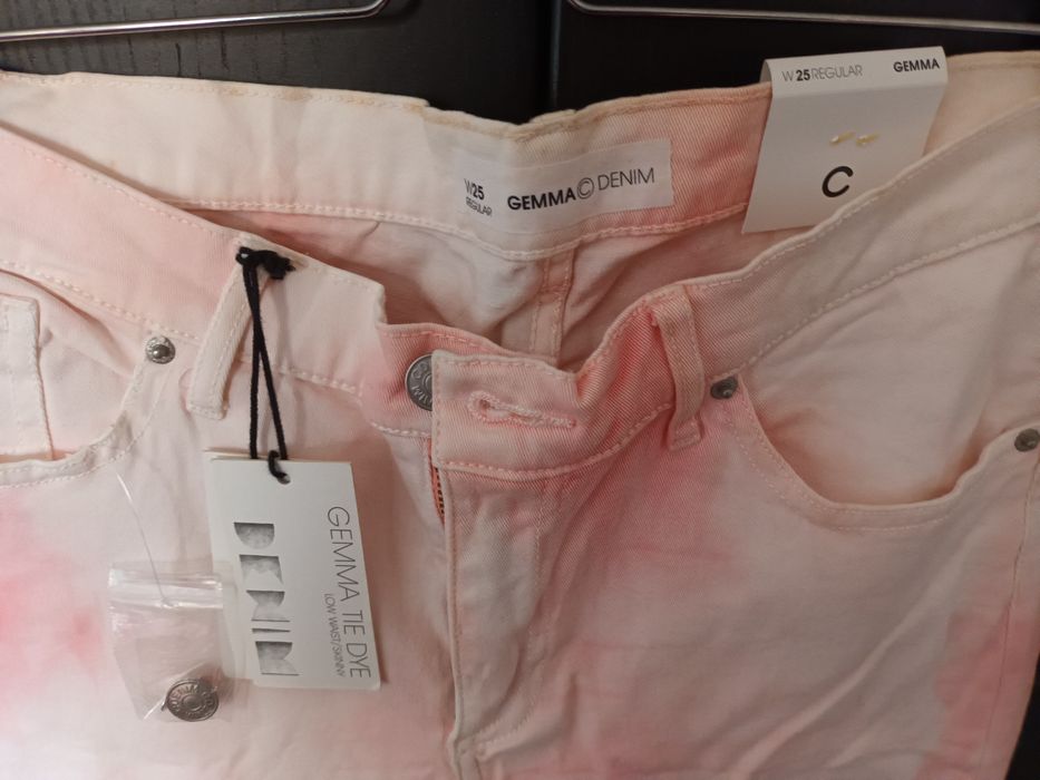 2 Calças Zara e Gemma Denim em tons Rosa