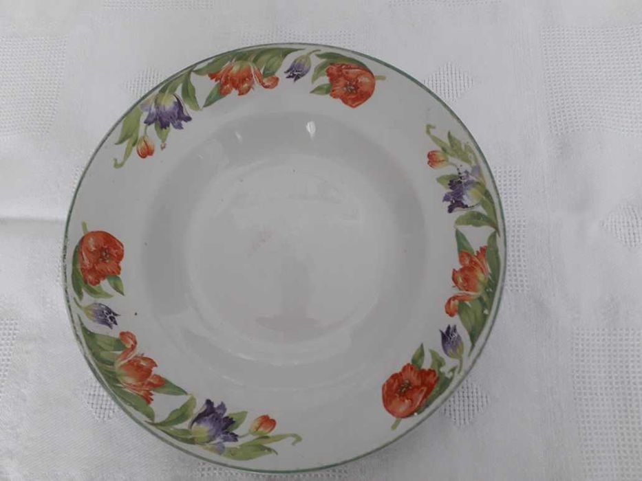 Prato antigo de loiça de Sacavém