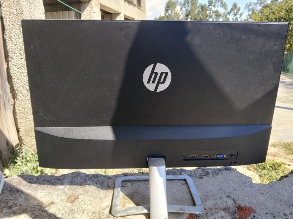 Monitor marca HP ano 24