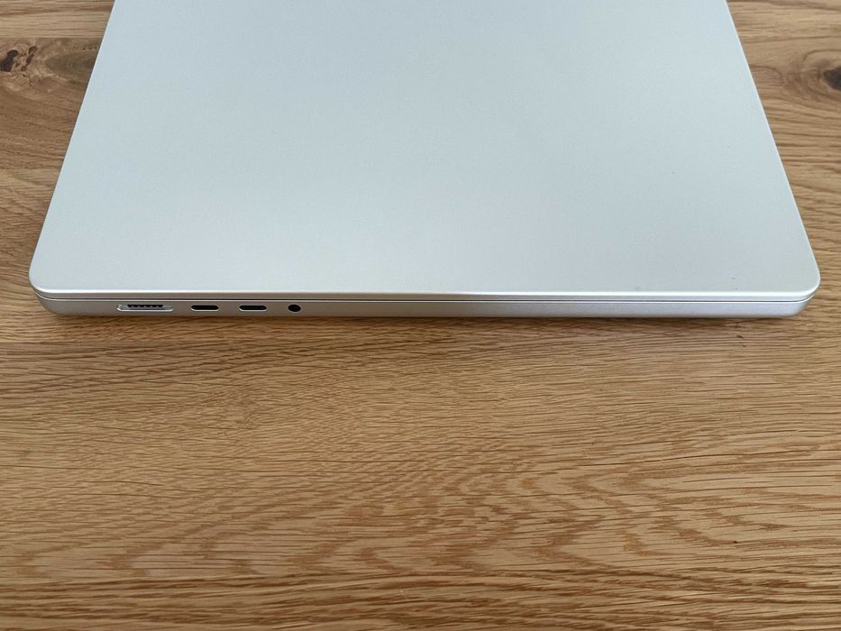 MacBook Pro 16" M3 Pro, 18GB, 512GB