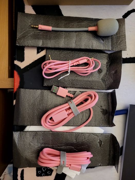 Pink Razer Barracuda X