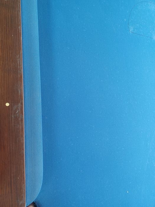 Bilhar com tampo e tacos