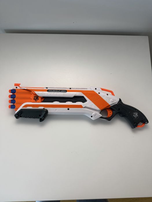 Nerf shotgun (Roughcut  2x4)