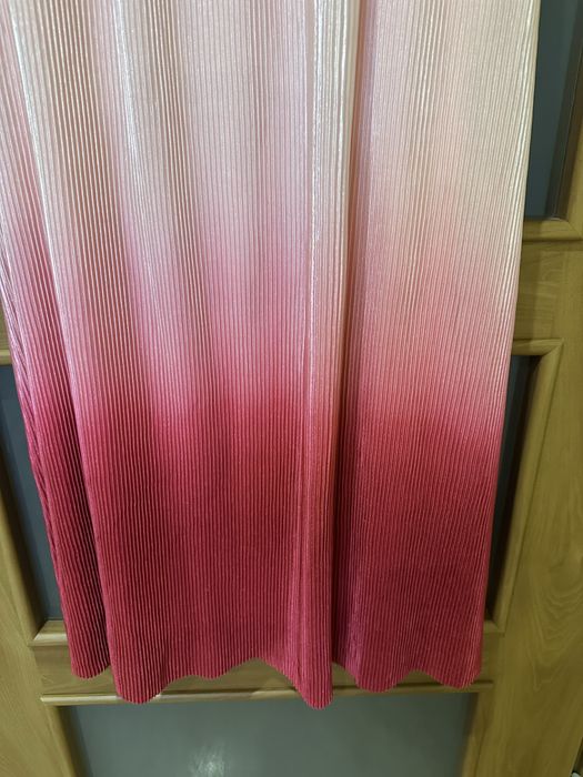 Sukienka na jedno ramię