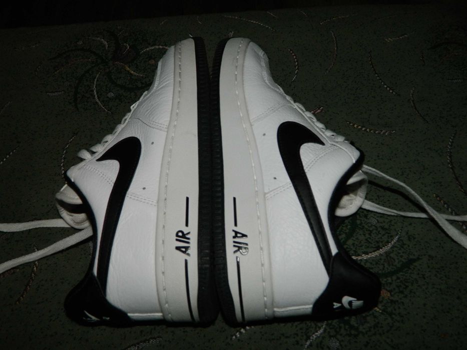 Кроссовки кожаные Nike Air Force 1  оригинал размер-39 стелька-25 см