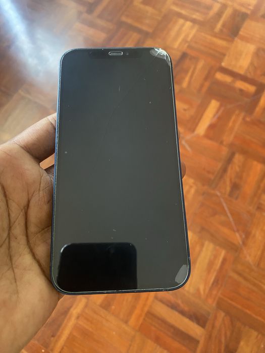 Iphone 12 a venda