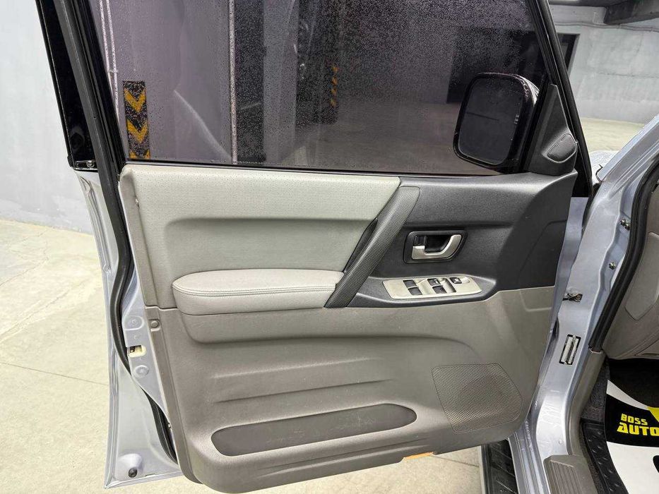 Mitsubishi Pajero 2007