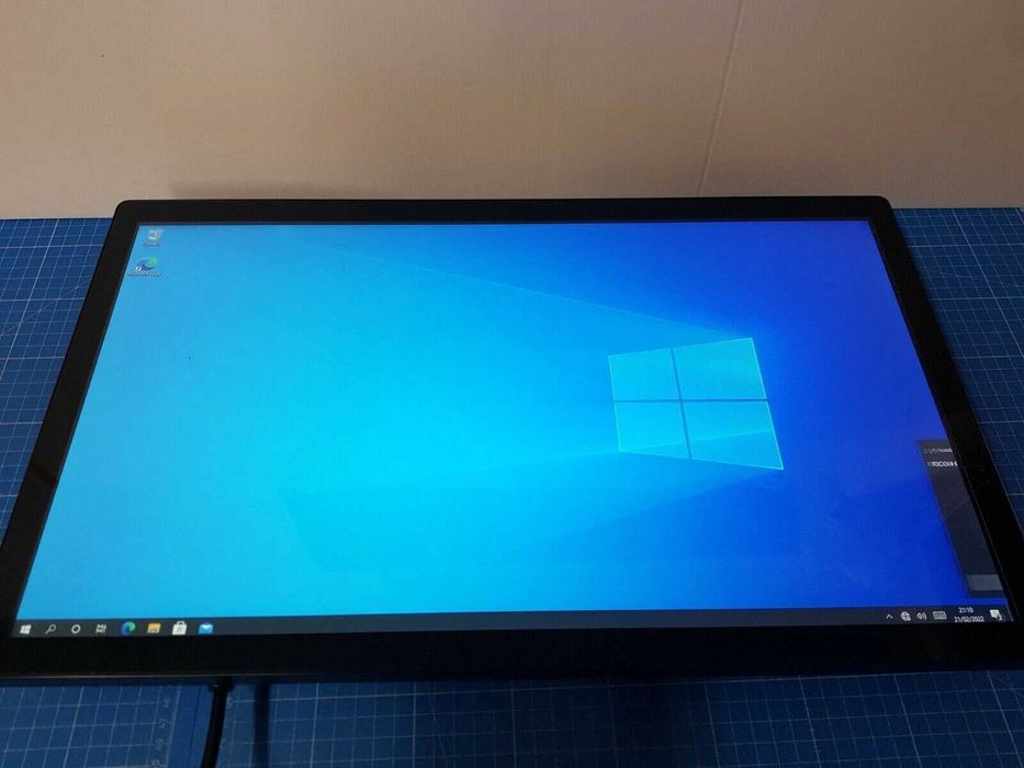 Astouch 22" Touch Screen KIOSK A22-WAD02 UR