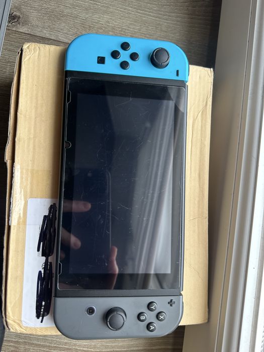 Nintendo Switch V2 128gb K€F1R